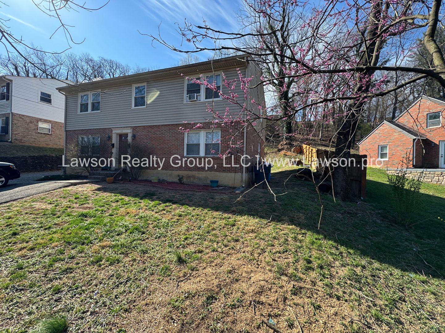 Roanoke Apartment: 954 Floyd Ave.