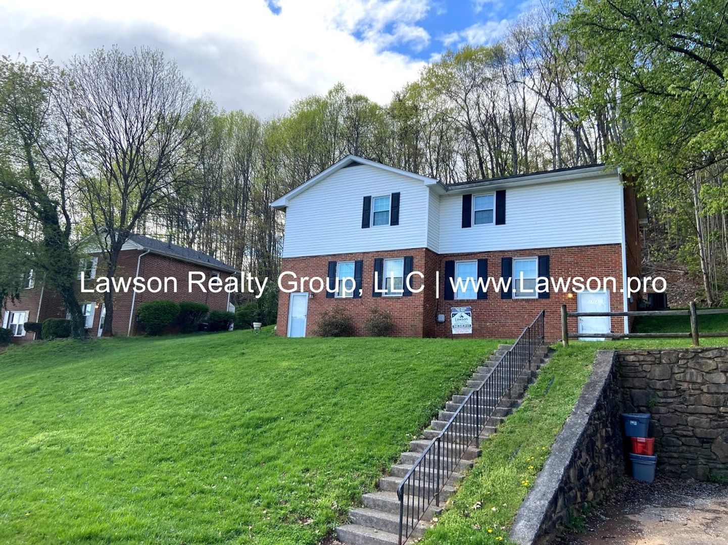 Roanoke Apartment: 1713-1715 Elbert Dr