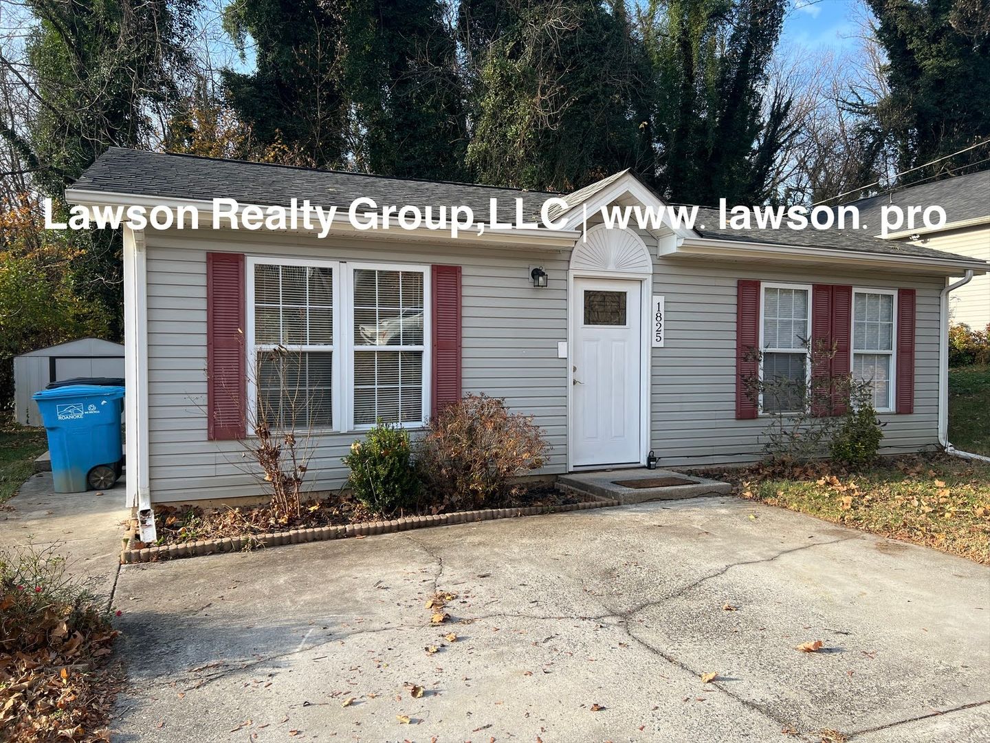 Roanoke House: 1825 Greenbrier Ave SE