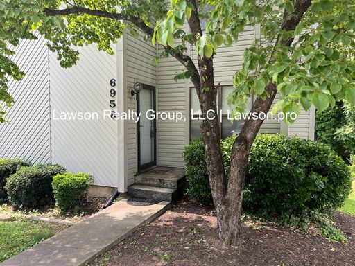Spacious Two Bedroom in the Falls HOA in Roanoke County – photo 1