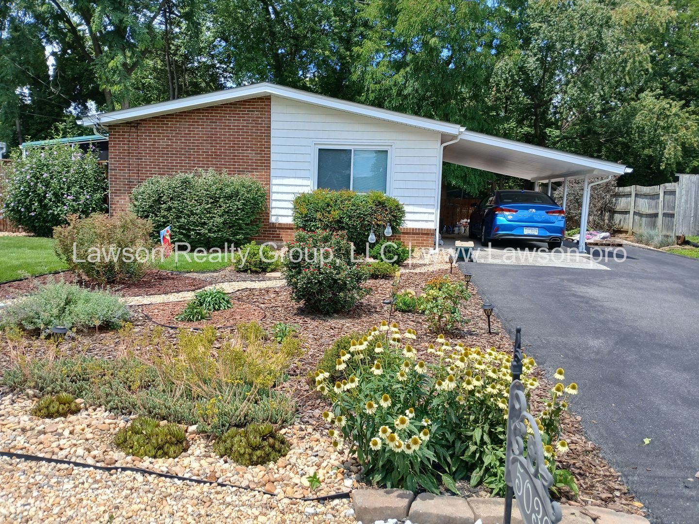 Roanoke House: 5039 Pomeroy Rd NW