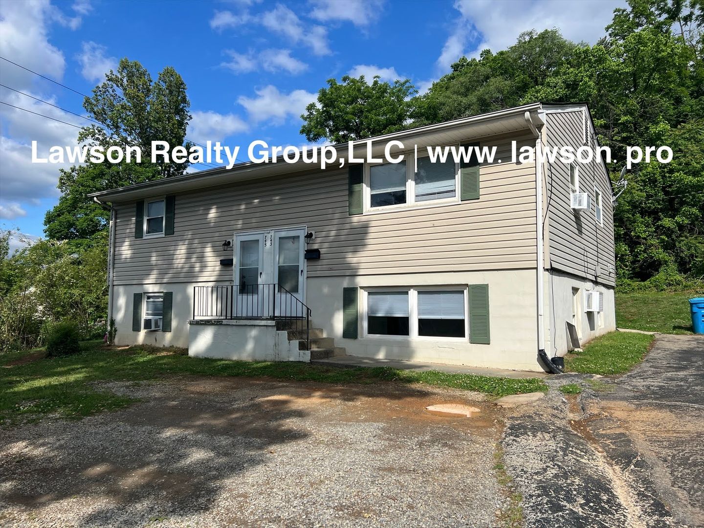 Roanoke Apartment: 743-745 Suburban Ave., SW