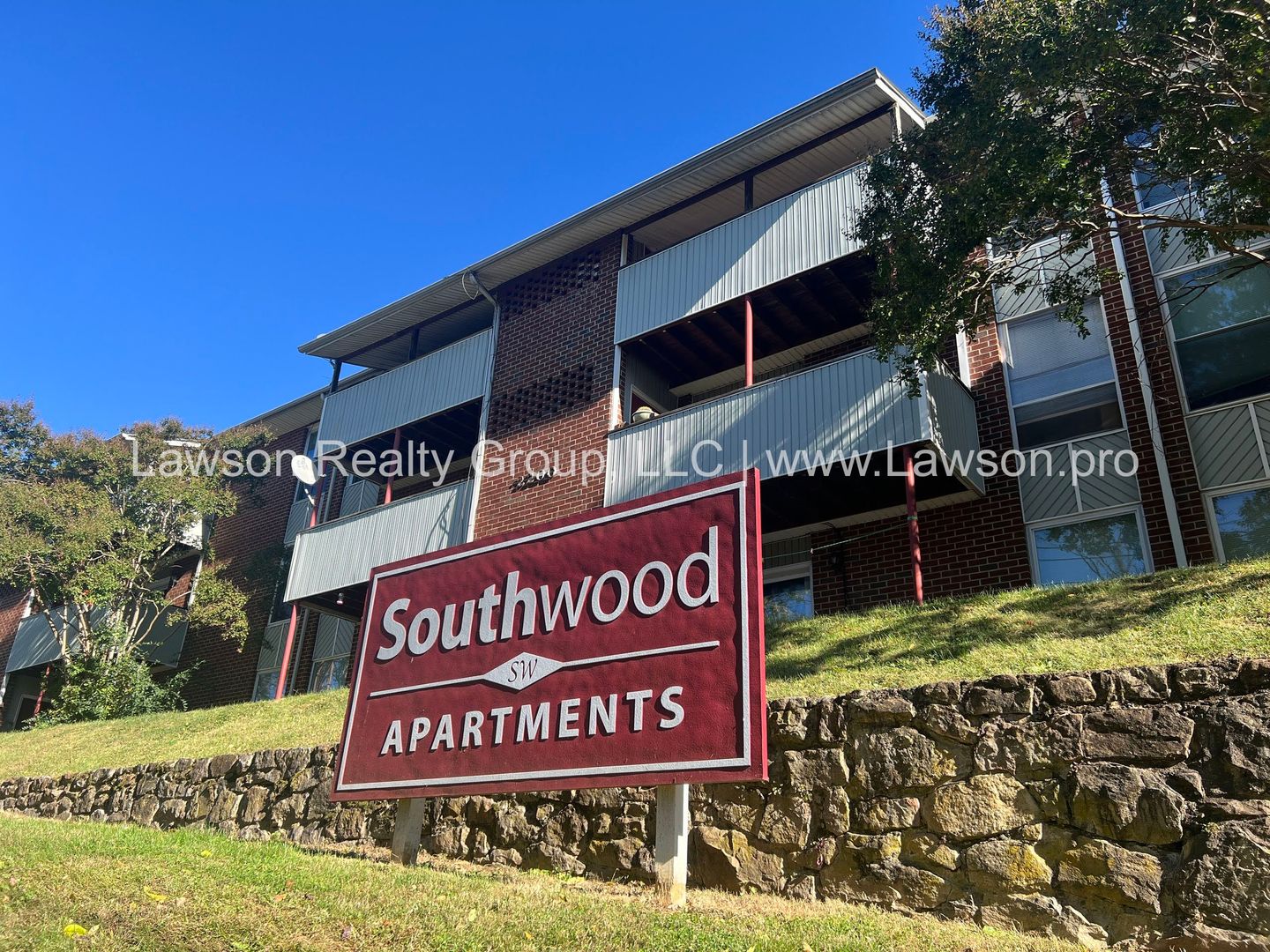 Roanoke Apartment: 2200 Stephenson Ave