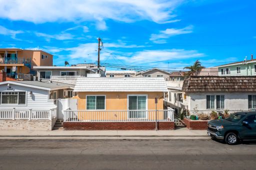 Newport Beach Multi-Family House – photo 1
