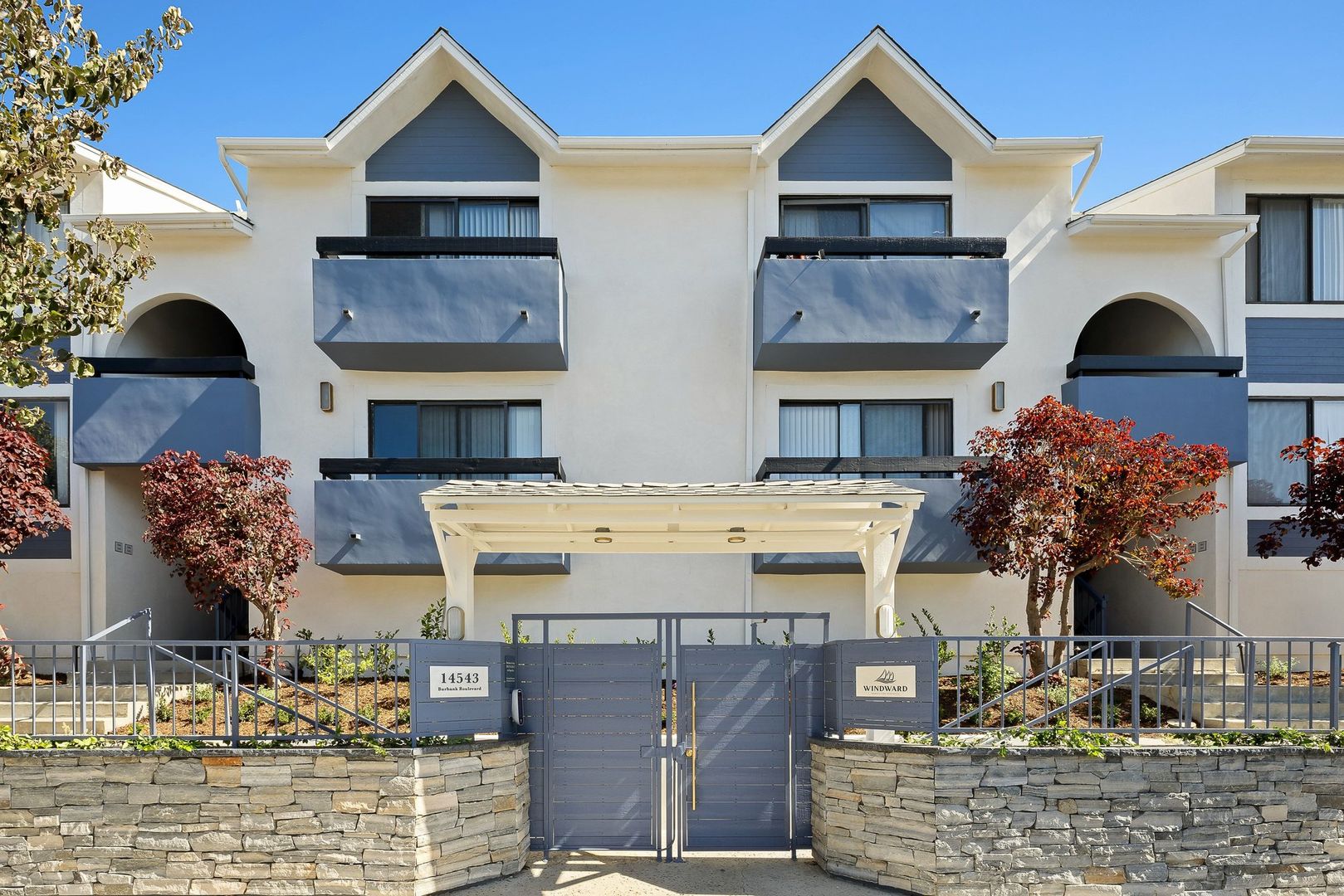 Sherman Oaks Apartment: 14543 Burbank Boulevard