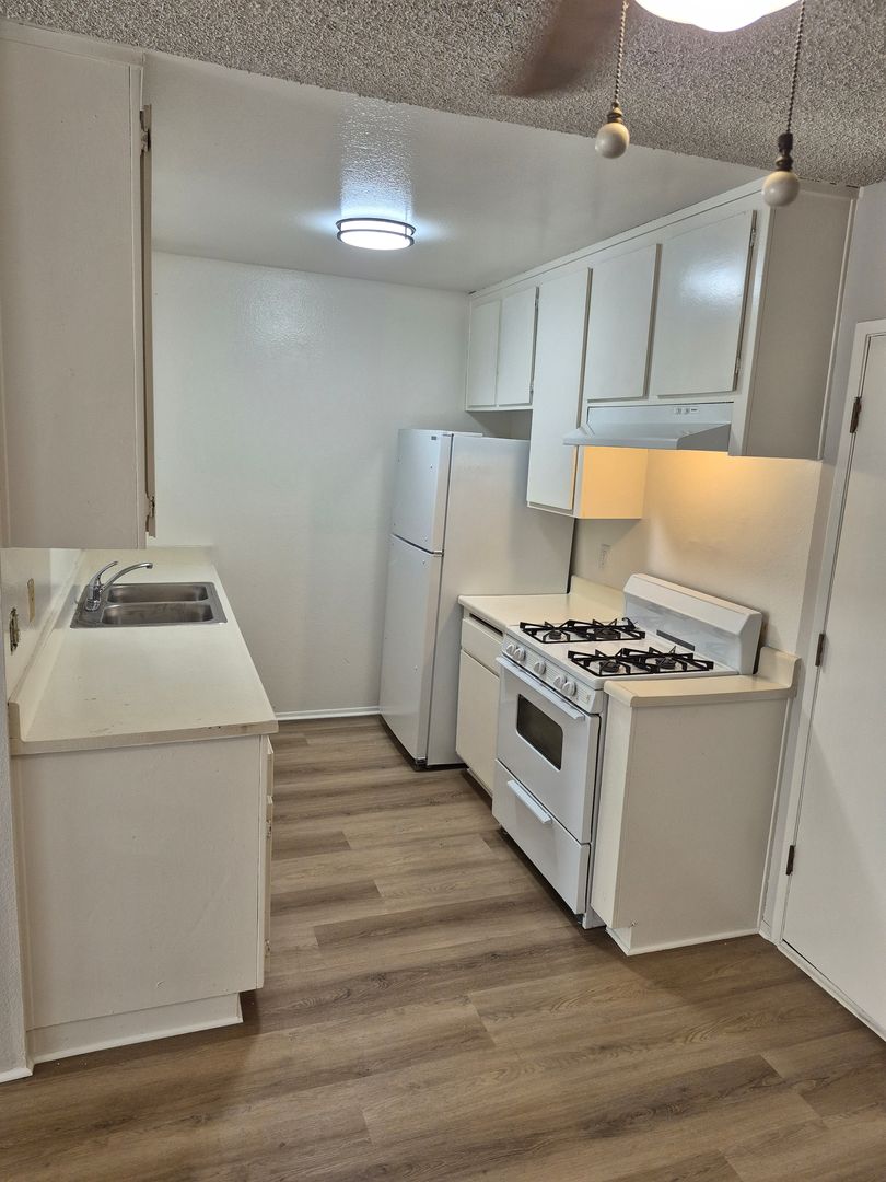 Covina Apartment: 1130 W. San Bernardino Rd