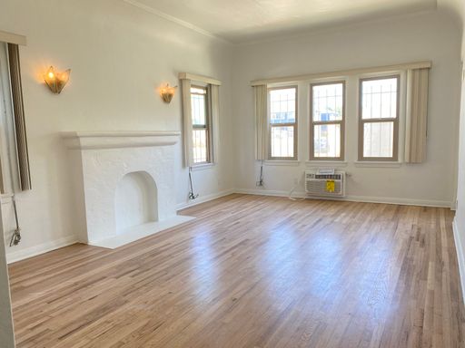 Fully remodeled with original hardwood floors 1 bed/1 bath in the heart of Fairfax District – photo 1