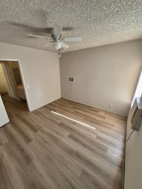 Charming 1 Bedroom/1 Bathroom Apartment