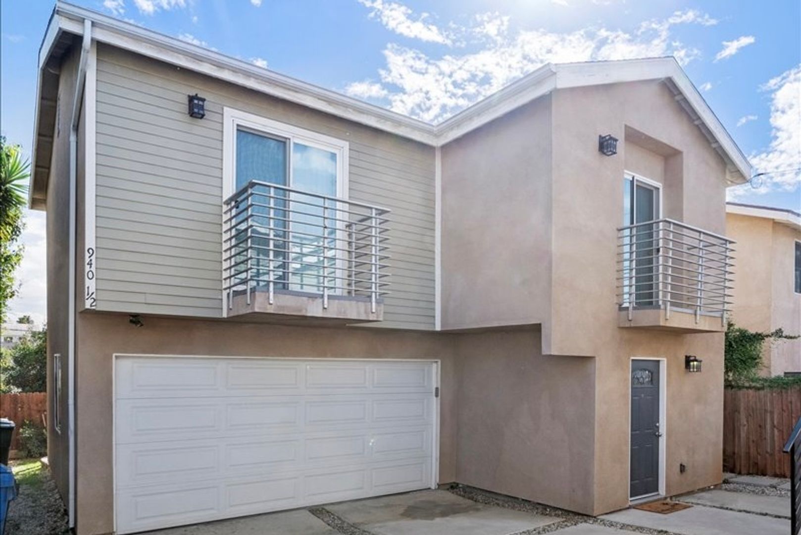 Los Angeles House: 940 ½ Marietta St