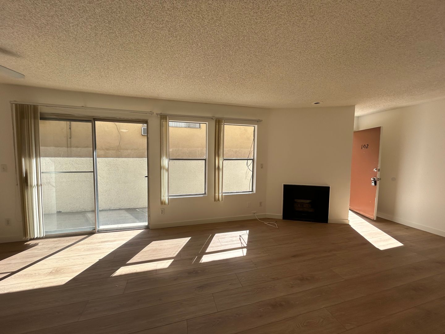 Studio City Apartment: 4248 Whitsett Avenue