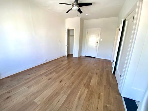 NO SECURITY DEPOSIT-NEAR SILVERLAKE - UPPER STUDIO – photo 1