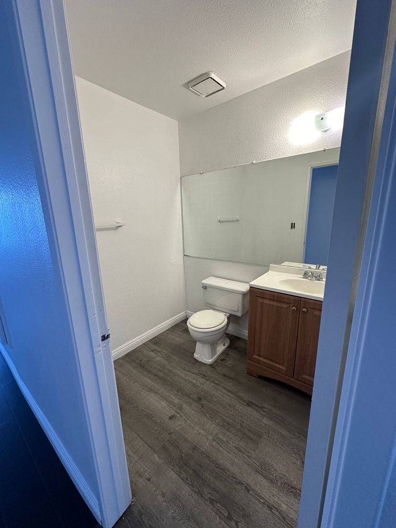 San Gabriel Apartment: 1552 Prospect Ave.