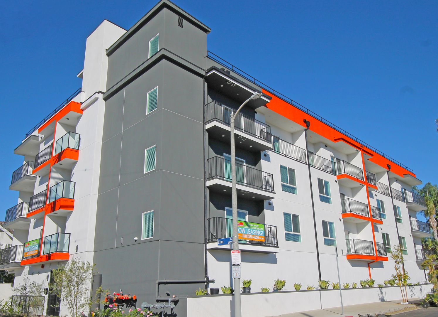 Canoga Park Apartment: 6904 Eton Ave.