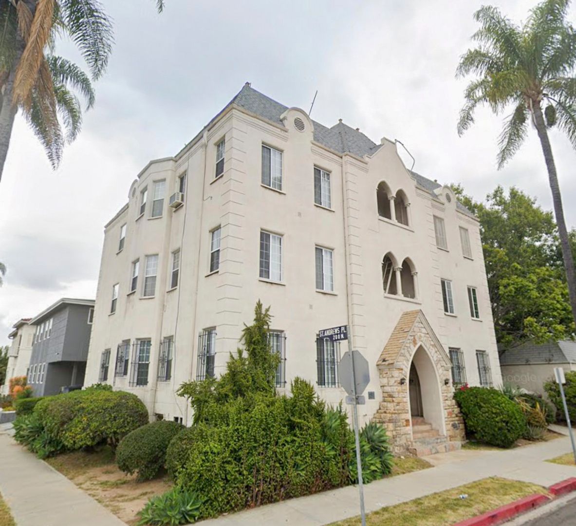 Los Angeles Apartment: 4617-21 Council St.