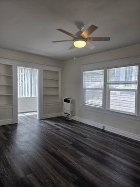Cozy Studio With Separate Sleeping Alcove!
