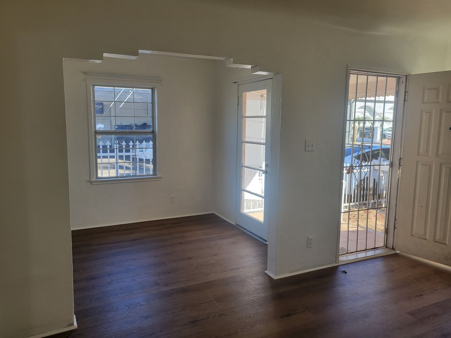 Montebello Apartment: 109, 111, 109.1/2, 111.1/2 S. 19th Street