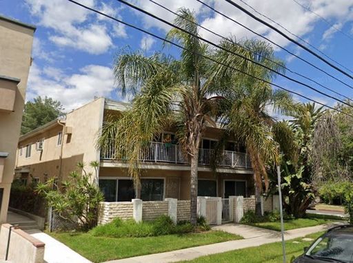 Bright 1 Bedroom with Balcony View, A/C & Parking – photo 1
