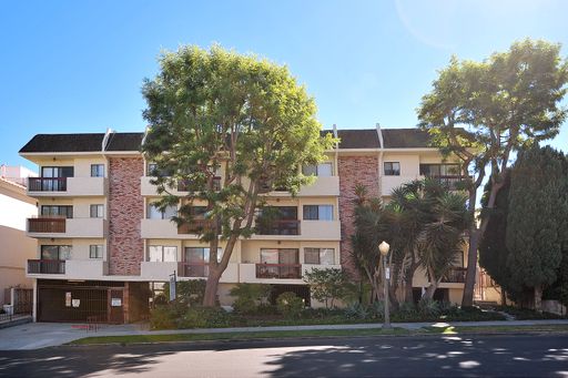 Spacious 1 Bedroom In Desirable Westwood Area – photo 1