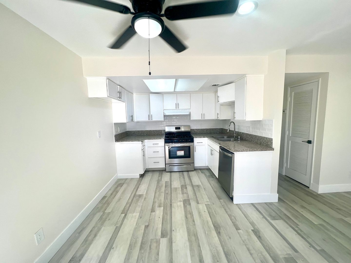 Lancaster Apartment: 44155 10th Street W