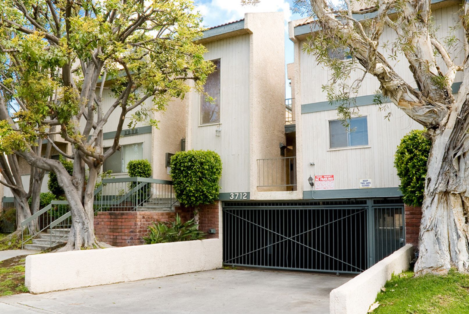 Los Angeles Apartment: 3712 Westwood Blvd.