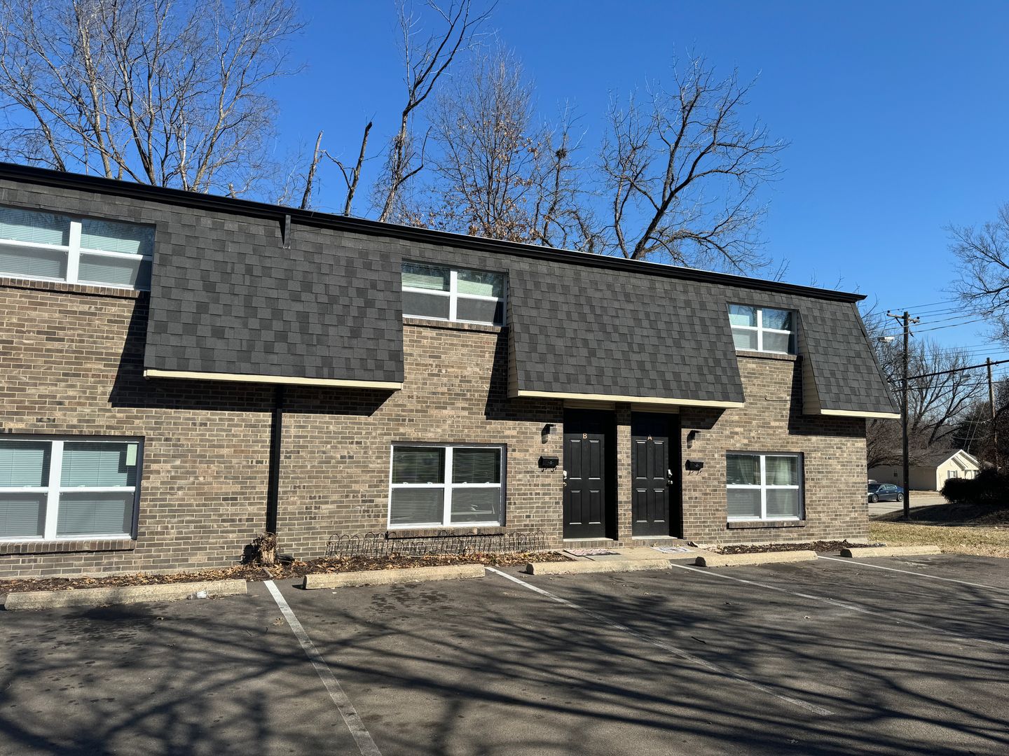 Columbia Apartment: 319 N. Garth Ave