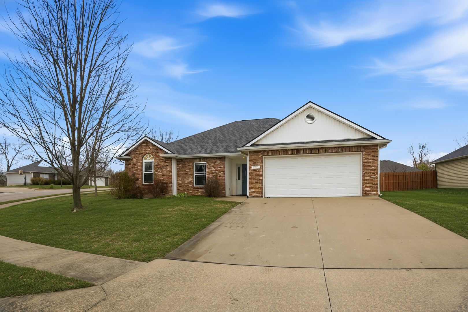 Columbia House: 3605 Mamba Dr