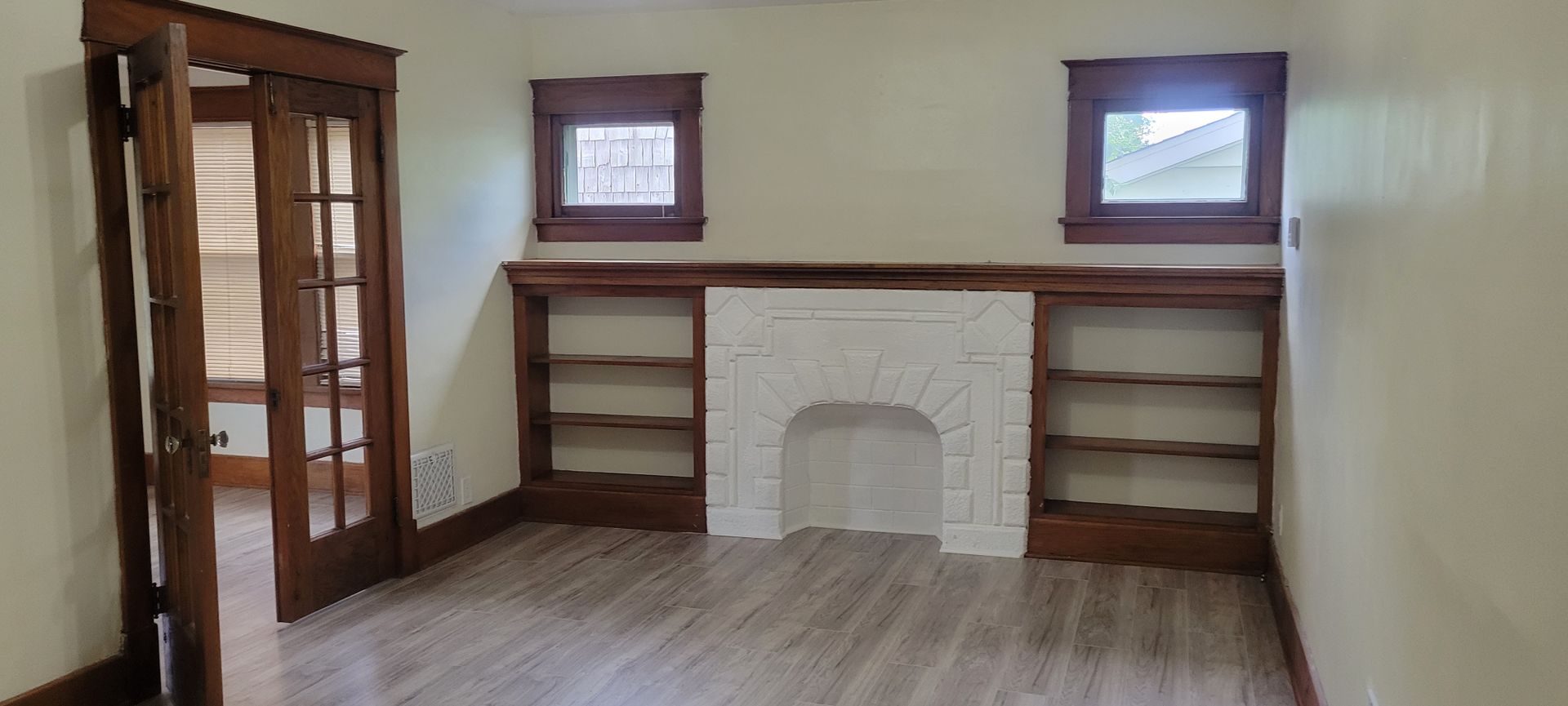 Buffalo Apartment: 115 Tennyson Ave.