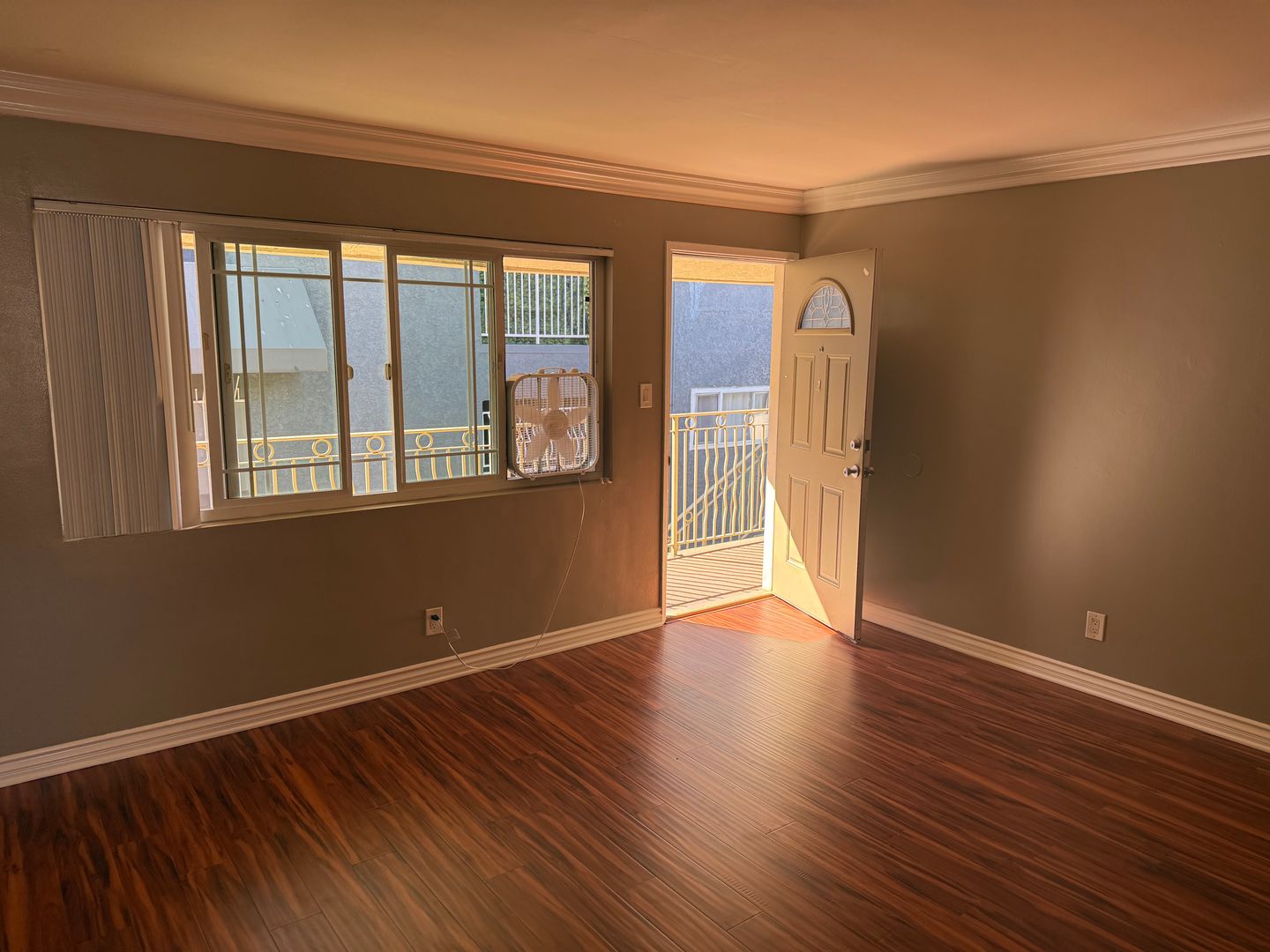 Long Beach Apartment: 1417 E. 3rd Street