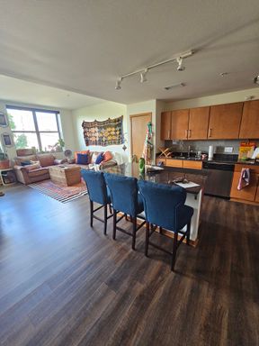 212 S. Barclay St, Apt 207 – photo 1