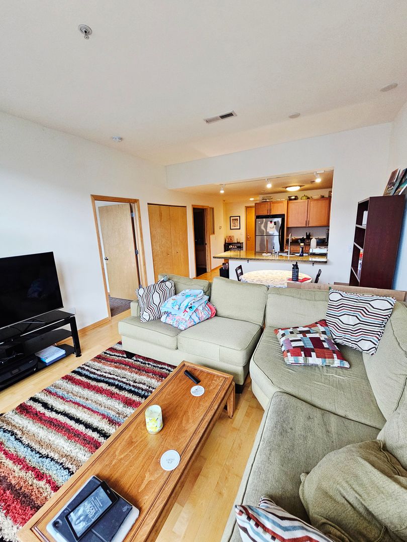 Milwaukee Apartment: 235 E. Pittsburgh Avenue