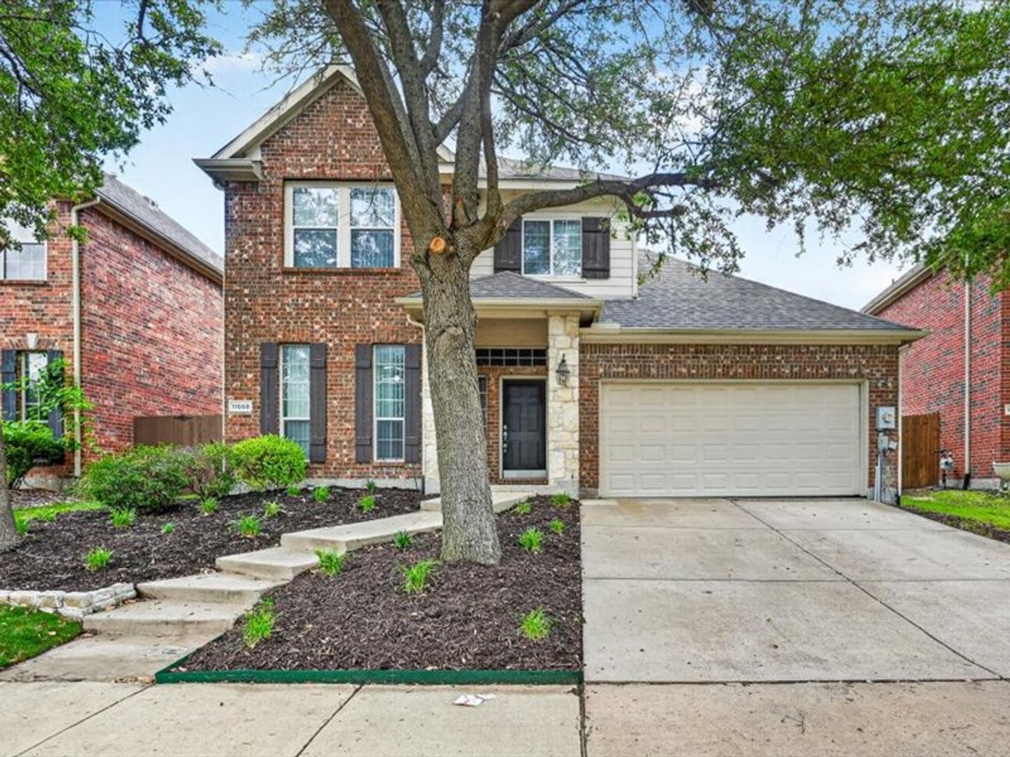 Frisco House: 11068 Downbrook Dr