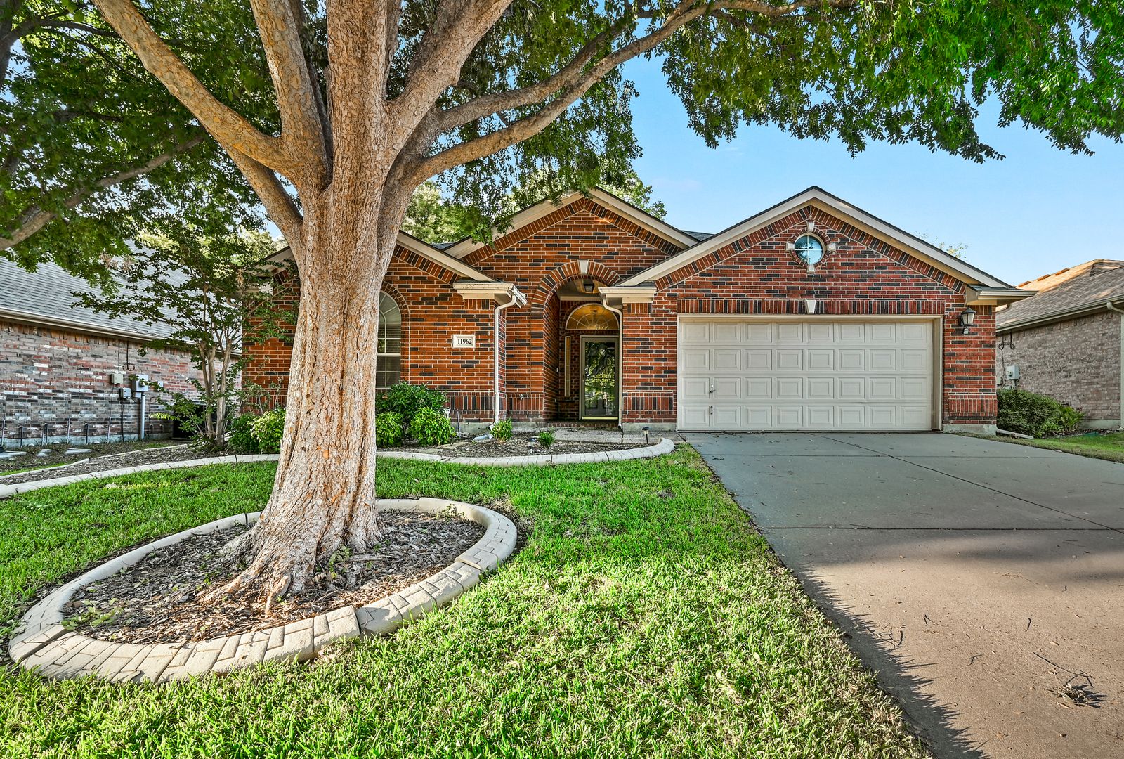 Frisco House: 11962 Henderson Dr.