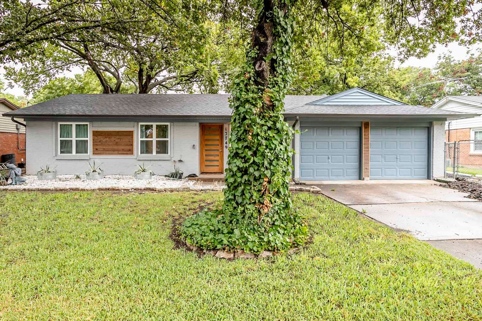 Farmers Branch House: 13749 Pyramid Dr