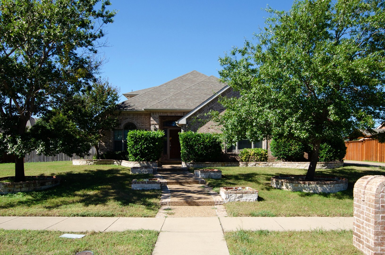 Murphy House: 907 Mustang Ridge Dr.