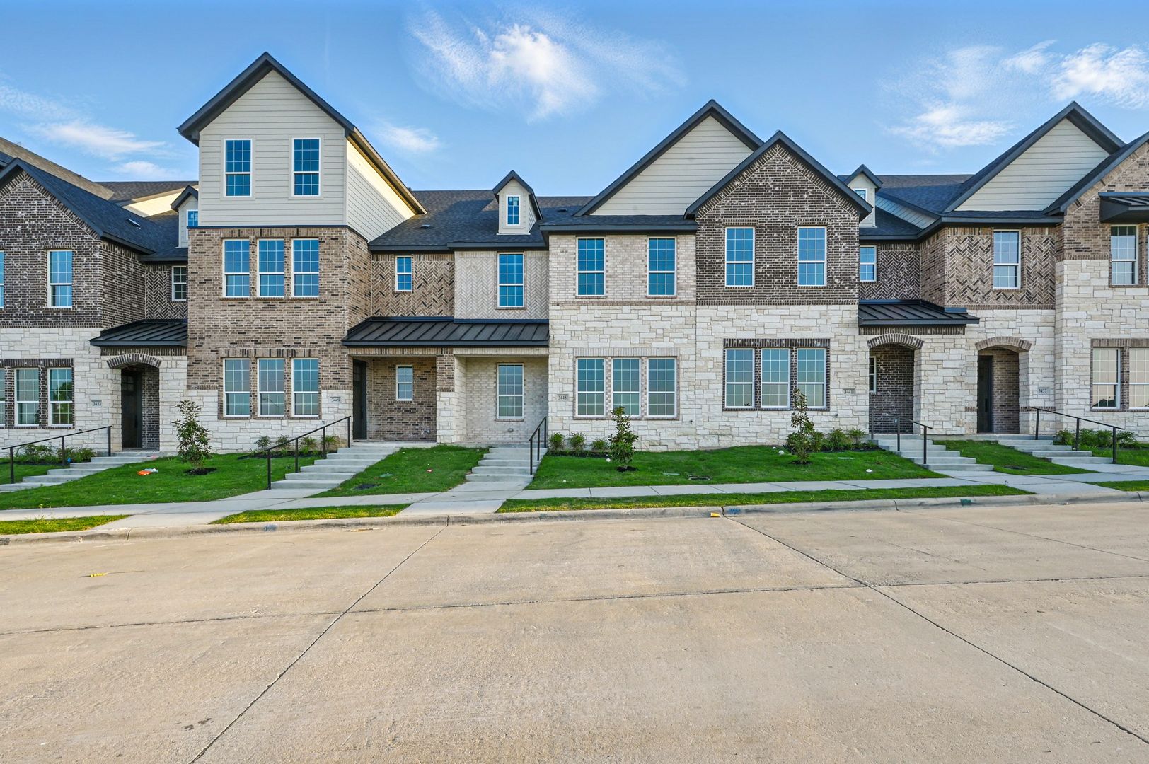 Irving House: 3445 Sanjeev Dr