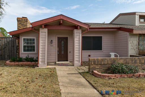 Beautifully updated in the heart of Lewisville! – photo 1