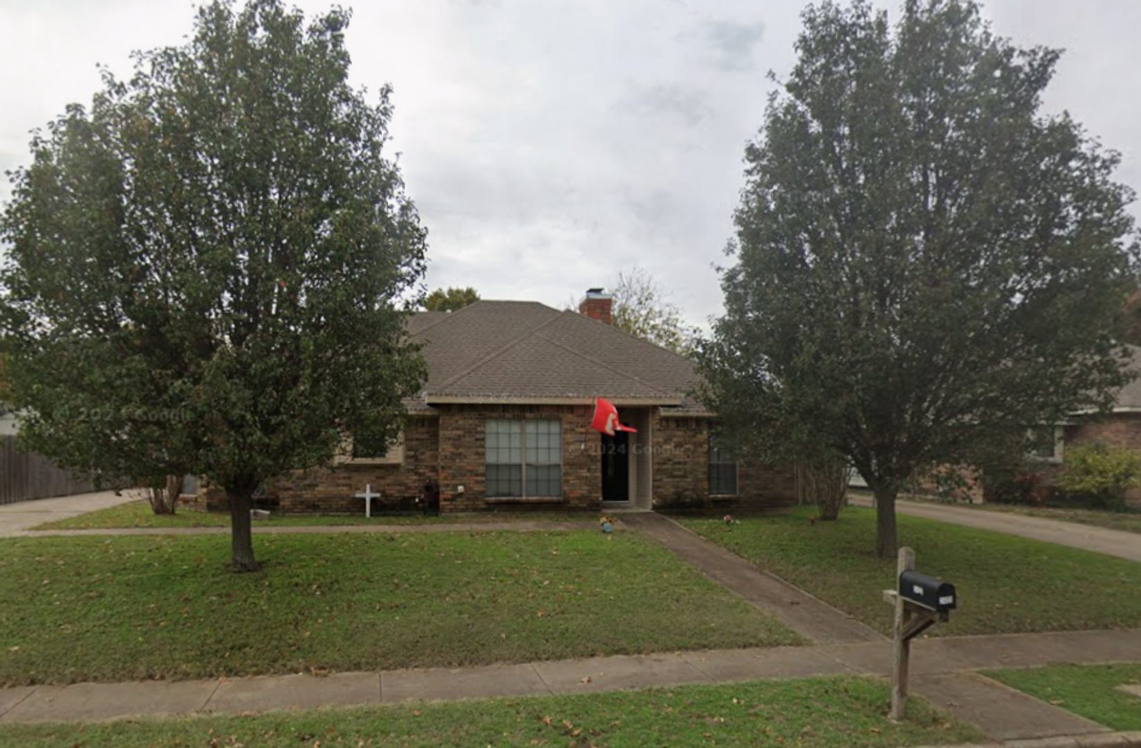McKinney House: 2403 Ridgevalley