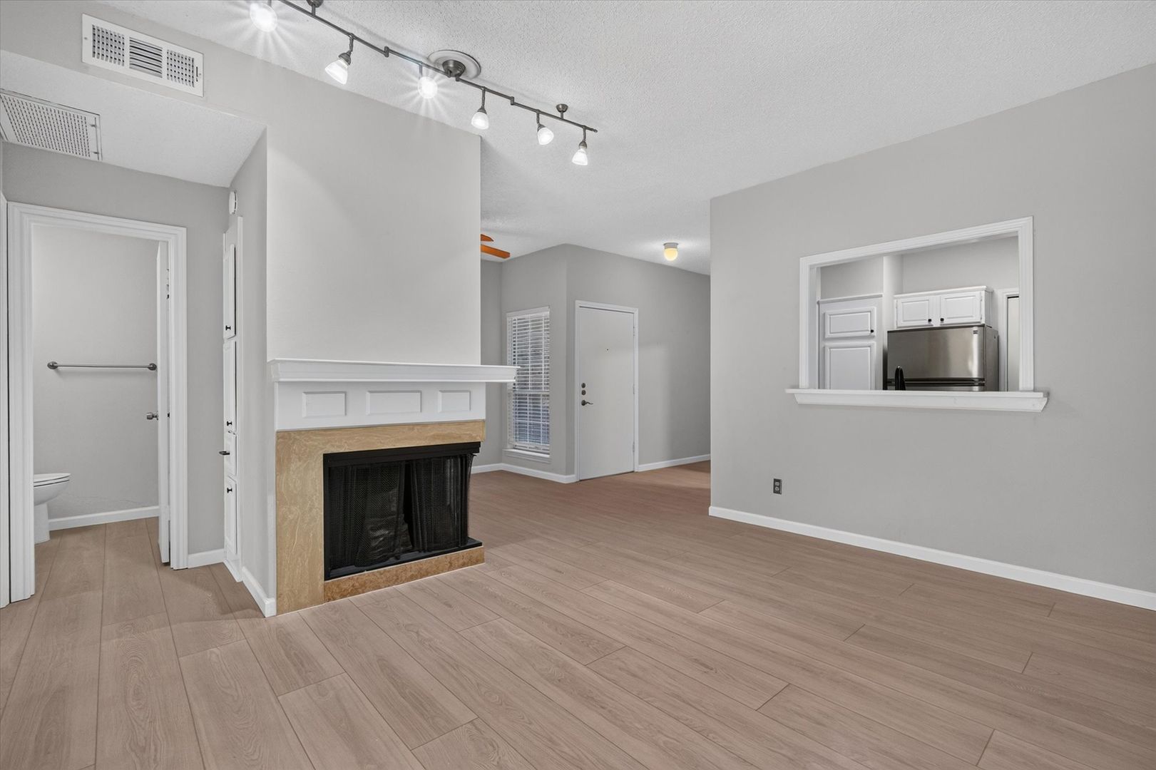 Dallas House: 14277 Preston Rd #512
