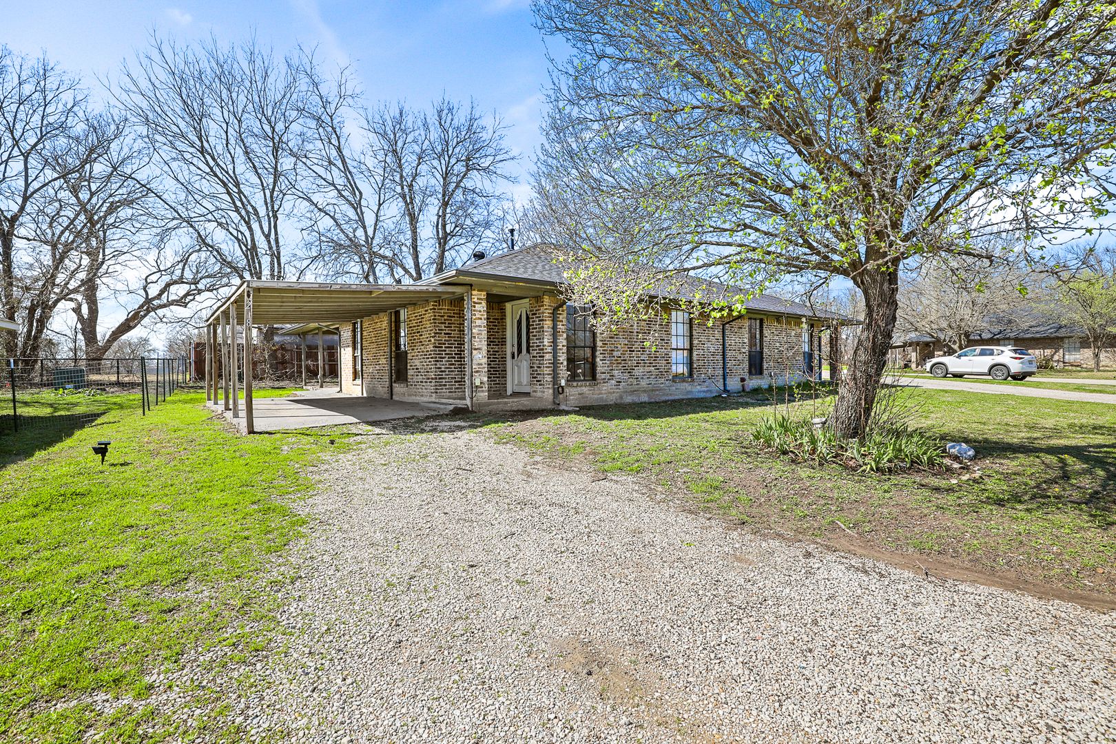 Blue Ridge Apartment: 226 E Pritchard