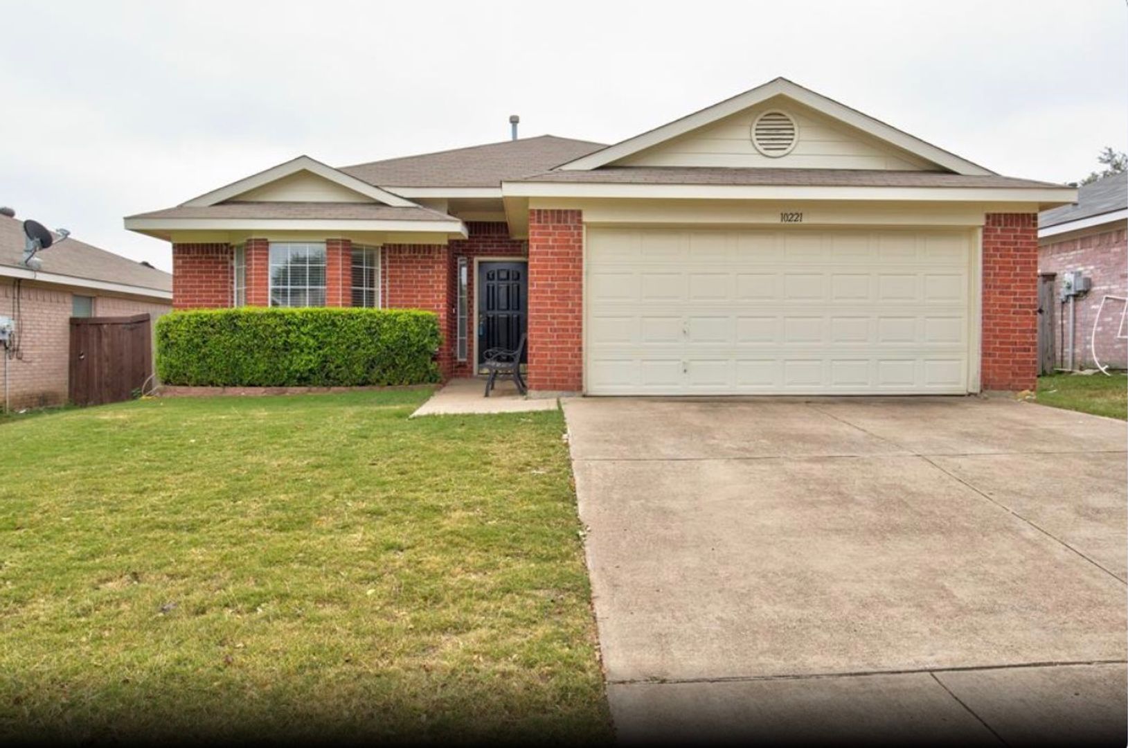 Fort Worth House: 10221 Tustin Terrace