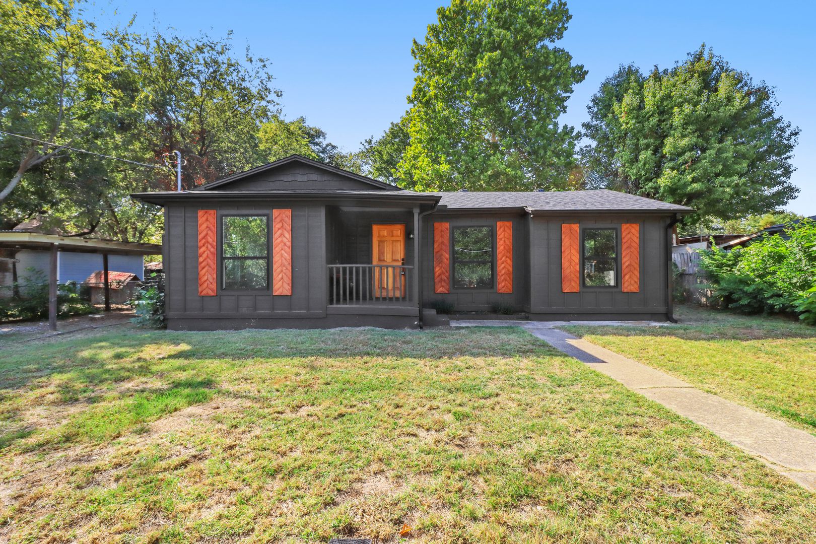 Denton House: 1415 Snyder St