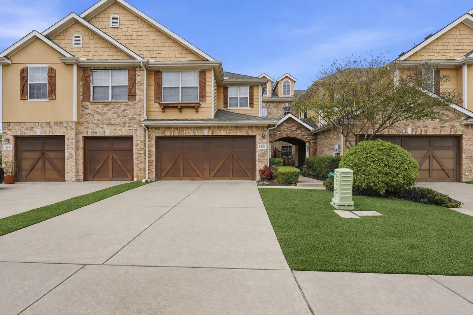 Plano House: 2305 Oklahoma Ave