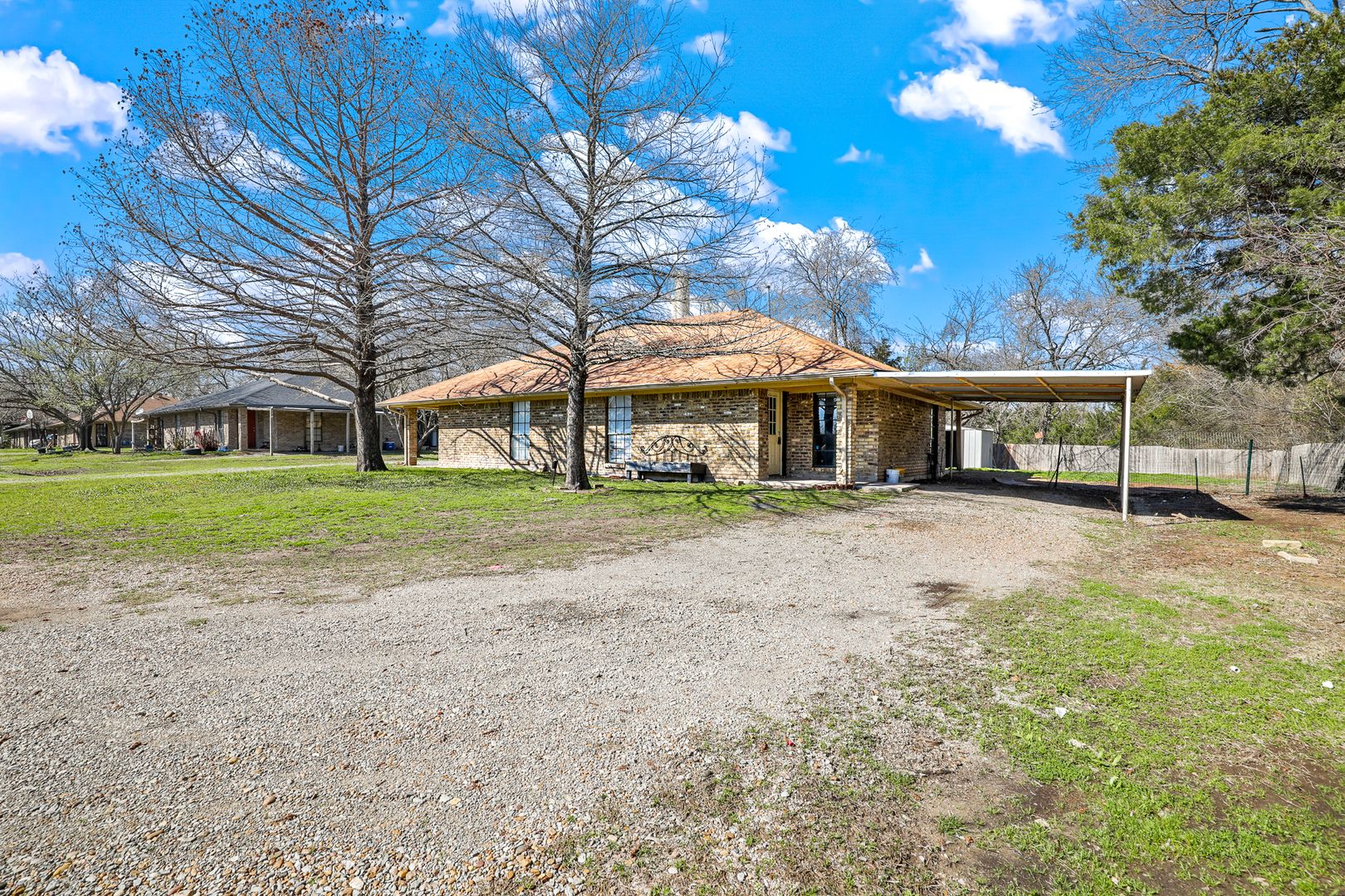 Blue Ridge Apartment: 223 E Pritchard