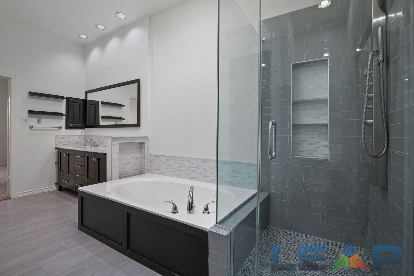 Irving House: 8704 Moss Hill Rd