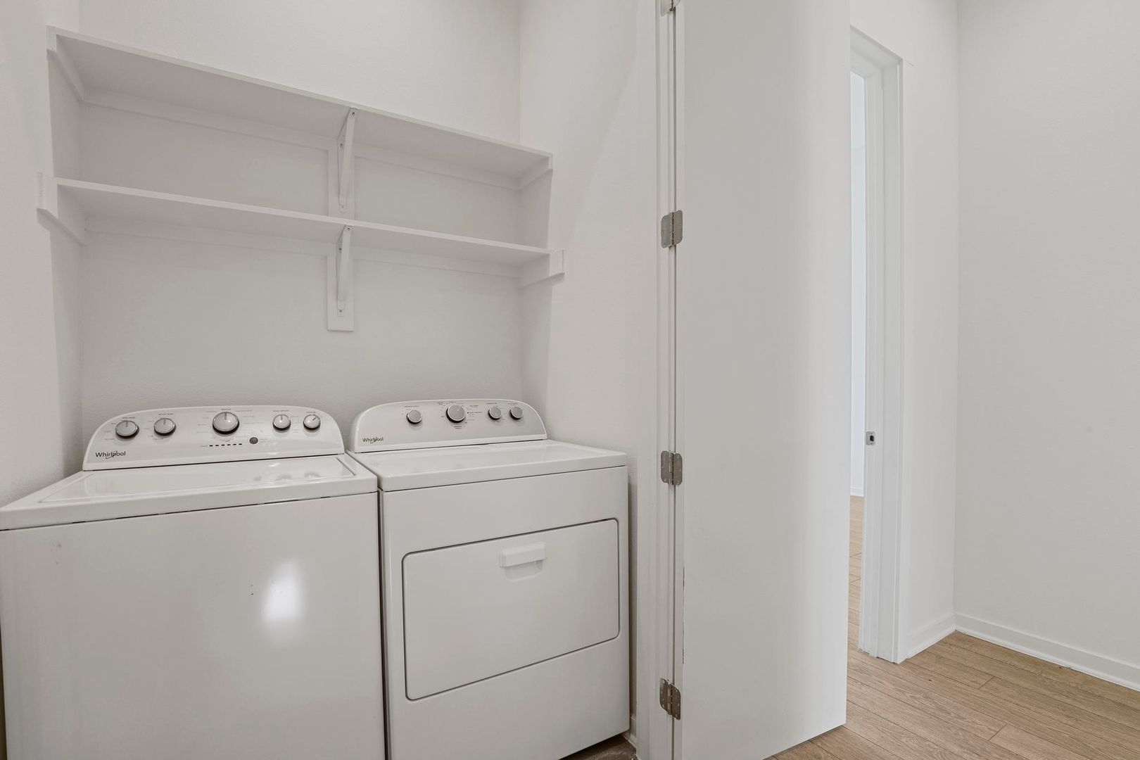 Dallas Apartment: 410 W 9th St