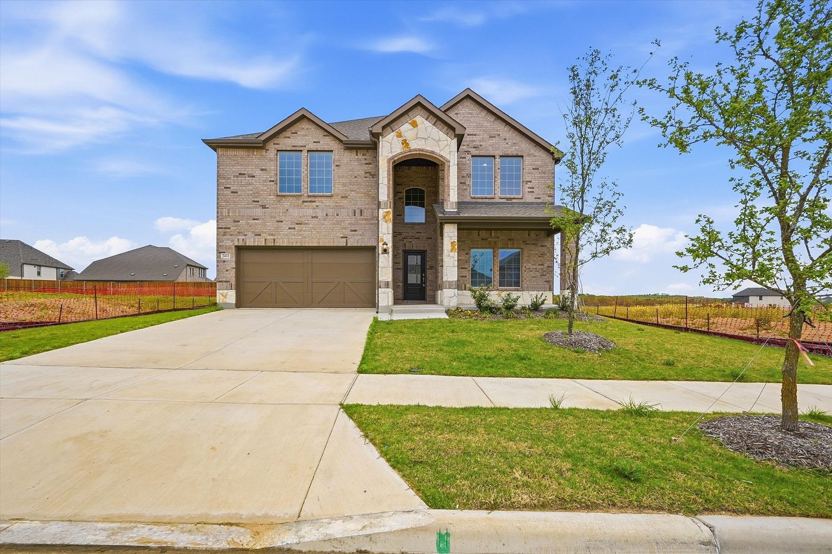 Celina House: 2432 Grapevine Way