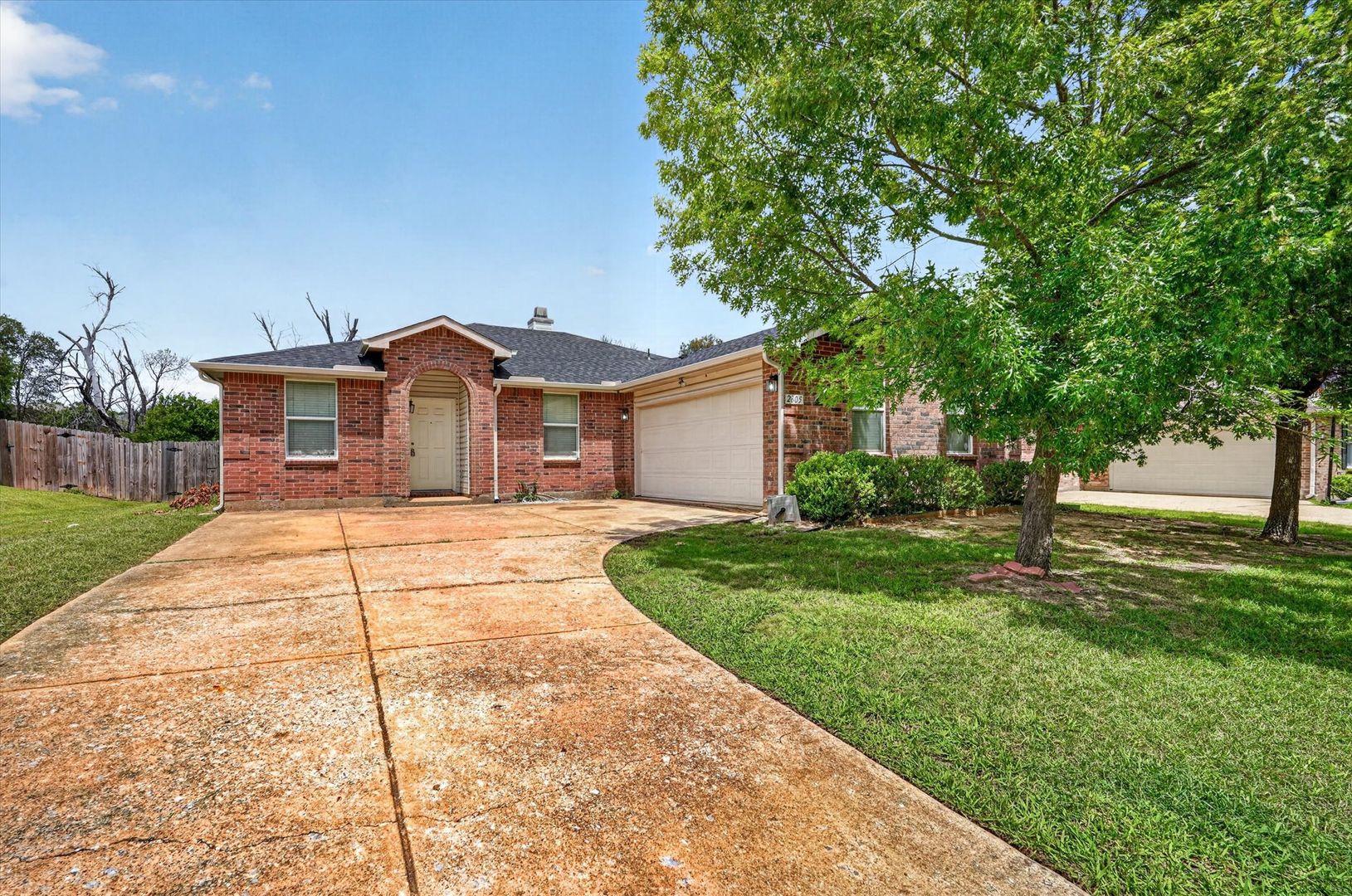 Mesquite House: 2805 Cameron Way