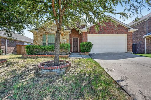 Beautifully maintained, north-facing 3-bedroom, 2-bathroom home in Frisco Ranch!