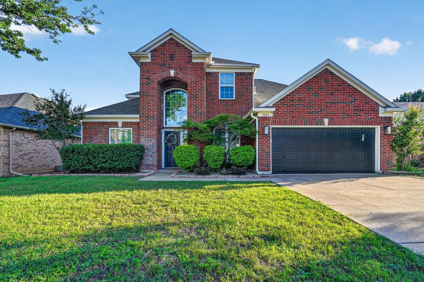 Haltom City House: 5825 Rockport Ln