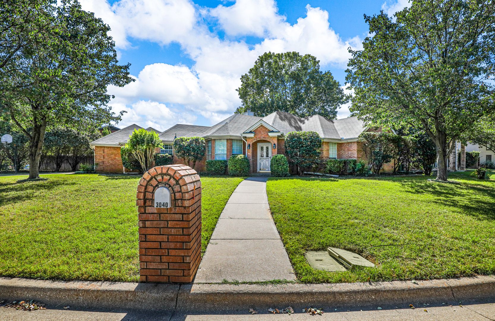 Southlake House: 3040 Flamingo Cir